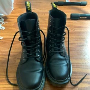 Dr. Martens 1460 smooth leather lace up boots